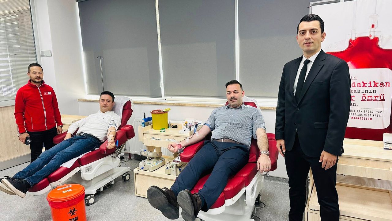 AK Parti Zonguldak Teşkilatı’ndan Kızılay’a Anlamlı Destek