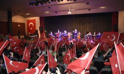 İZMİT BELEDİYESİ KENT ORKESTRASI KONSERİ BÜYÜLEDİ