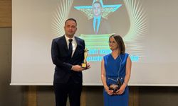 Ümit Uzun'a 'YILIN BELDE BELEDİYE BAŞKANI' Ödülü