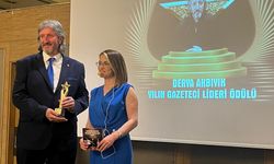 Derya Akbıyık'a YILIN GAZETECİ ÖRGÜTÜ LİDERİ Ödülü