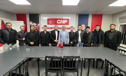 CHP’ye Genç Katılımlar Devam Ediyor: İl Başkanı Devrim Dural Rozet Taktı