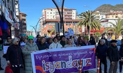 Kilimli’de Kadınların Sesi Meydanlarda Yükseldi