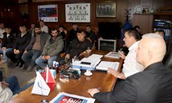 ÜZÜLMEZLİ MADENCİLERDEN SENDİKALARINA ZİYARET