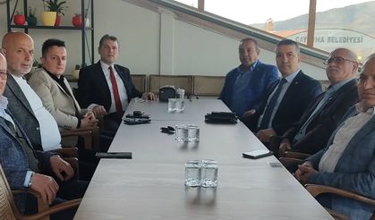 İlçe Başkanları 'Çaycuma Şemsiyesi' Altında Toplandı
