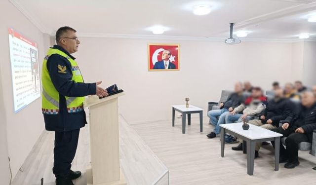 Denetimli serbestlik tedbiri uygulanan şahıslara “Trafik Güvenliği ve Trafik Kuralları” eğitimi...