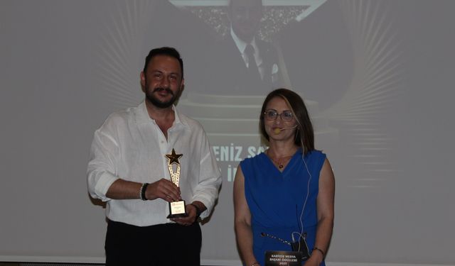 Deniz Saraç'a 'YILIN İŞ İNSANI' Ödülü