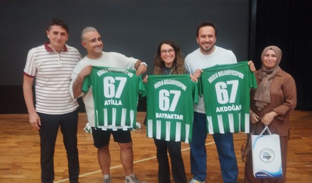 Kozlu Belediyespor’dan Sanatçılara Anlamlı Hediye