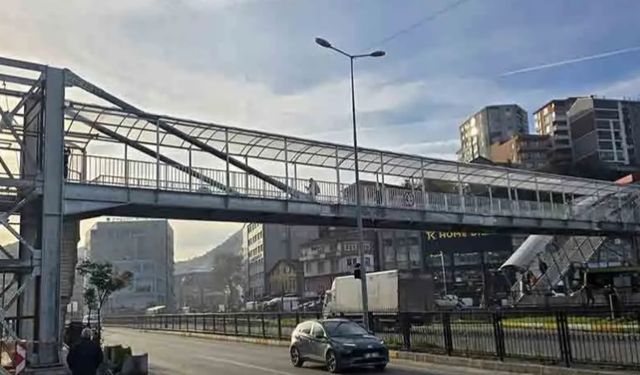 Üst Geçide Tepkiler Büyüyor; “Asansör Olmadan Kullanılamaz”