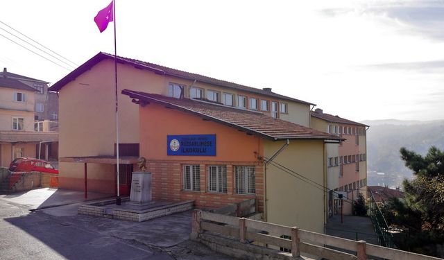 “AK Parti’nin basiretsizliği Zonguldak’ta eğitimi felç ediyor”