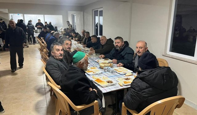 Başkan Öztürk Karatipler Köyü’nde İftar Sofrasına Konuk Oldu