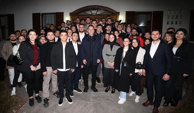 Enerji Bakanı Gençlikle Buluştu