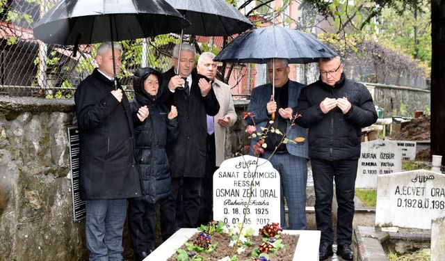 OSMAN ZEKİ ORAL, MEZARI BAŞINDA ANILDI