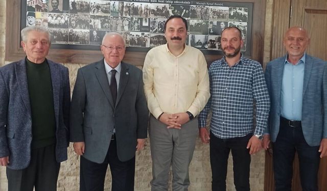 İYİ Parti'den CHP'li Dökmeci'ye Ziyaret