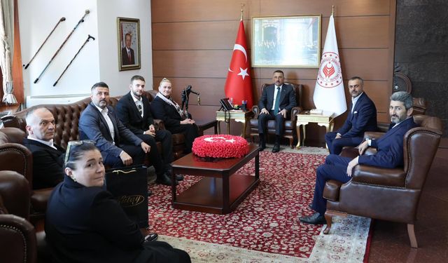 Vali Hacıbektaşoğlu, Anahtar Parti Heyetini Kabul Etti