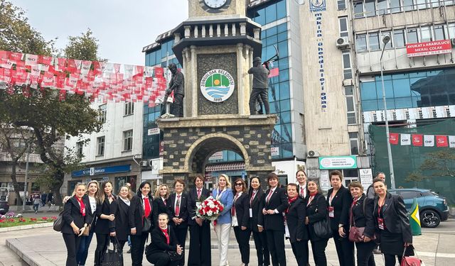CHP İl Kadın Kolları İstifa Etti