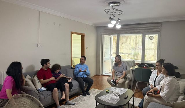 Sezer Köroğlu'ndan Hem Taziye Mesajı Hem Mahalle Ziyareti