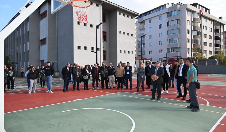 Zonguldak'ta Spor Sahası Açıldı