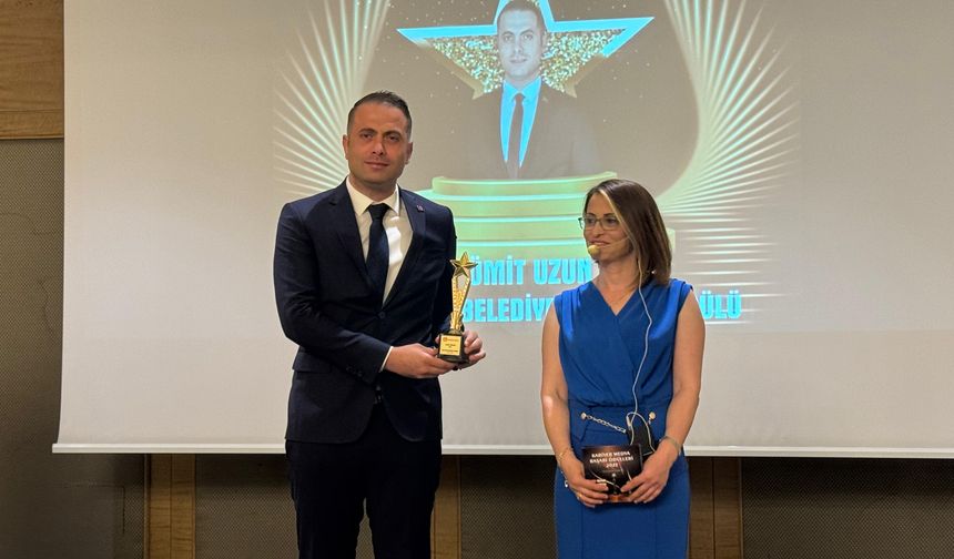 Ümit Uzun'a 'YILIN BELDE BELEDİYE BAŞKANI' Ödülü