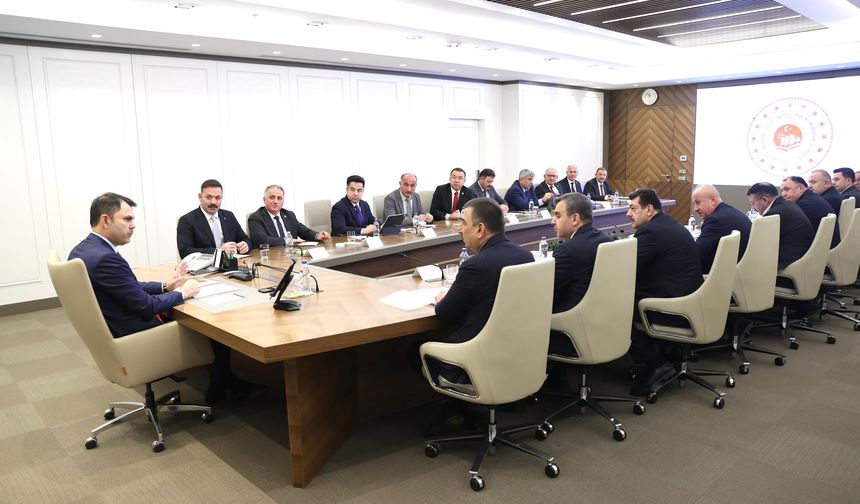 AK Parti Heyeti Bakan Kurum İle Ne Görüştü?