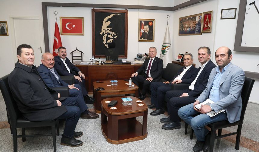 CHP'li Başkanlardan AK Parti'li Başkana Sürpriz Ziyaret