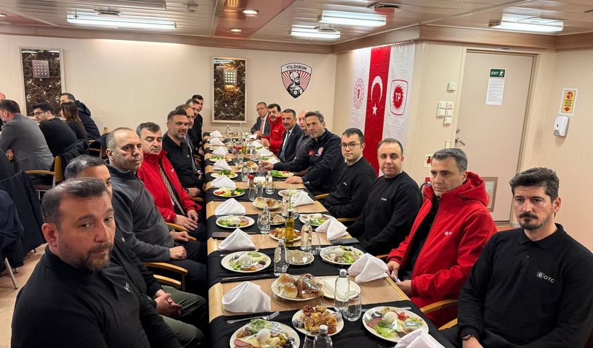 Enerji Bakanı Bayraktar, Sahurunu Filyos'ta Sondaj Gemisinde Yaptı