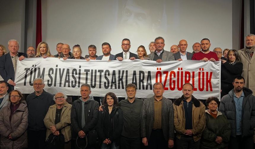 “Tüm siyasi tutsaklara özgürlük”