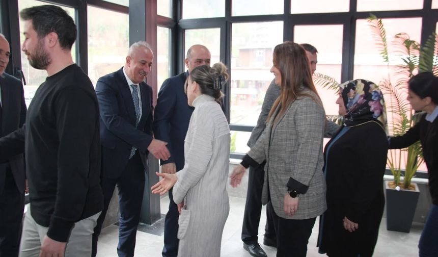 Karaveli, Bayram Dönüşü Personelle Bir Araya Geldi