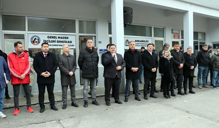 "Kurumu özelleşsin diye bekleyenler daha çok bekleyecekler!”