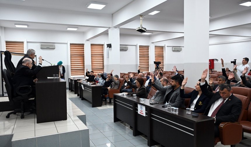 Gurbetçi Vatandaş, Belediyeye İtfaiye Aracı Hibe Etti