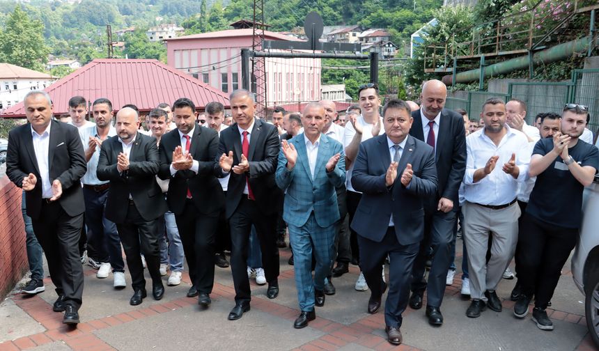 Tayfun Demir'e Üzülmez'de Coşkulu Karşılama