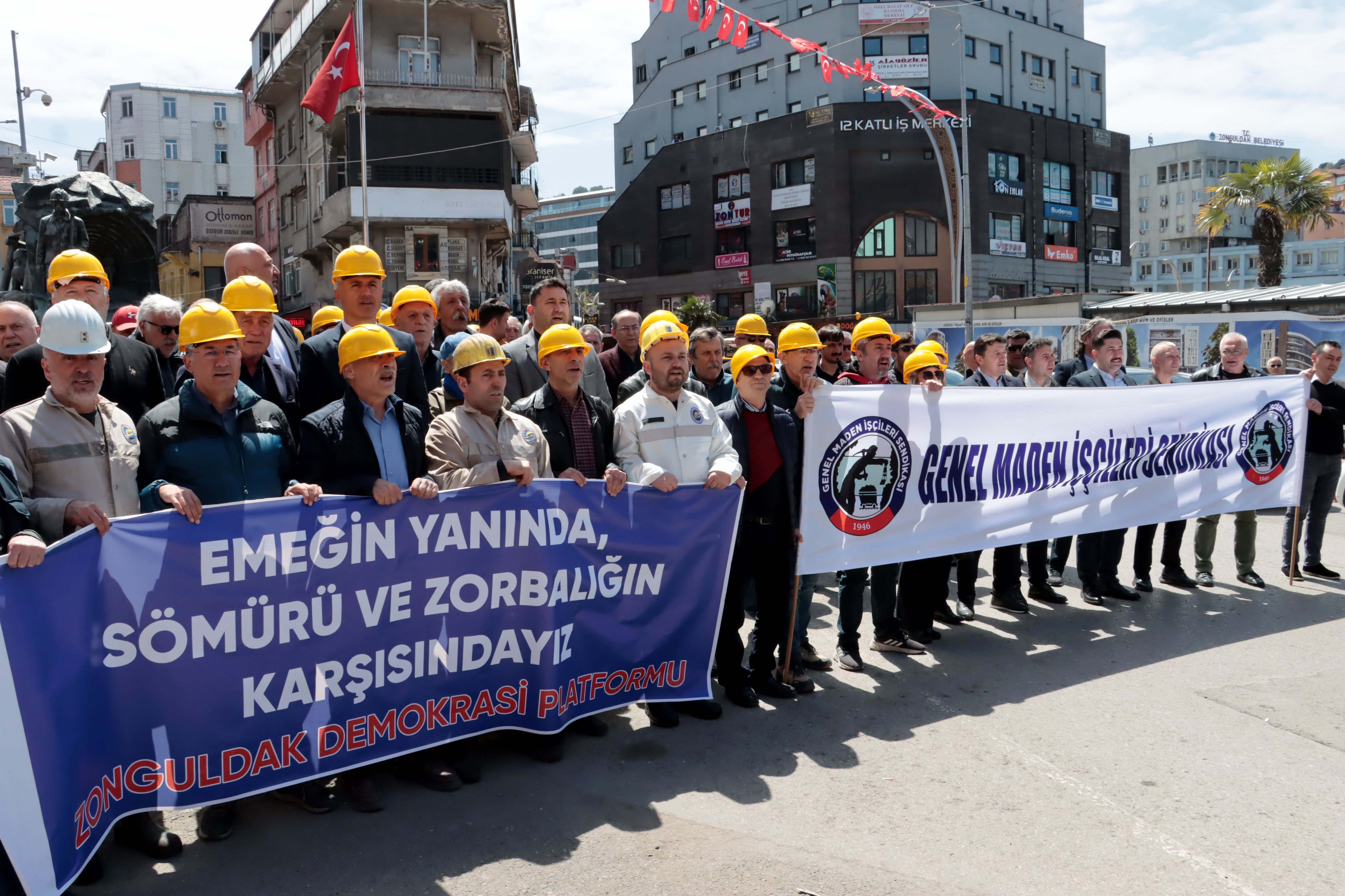 Eylemdeki Madenciler İçin Zonguldak'tan Ses Yükseldi