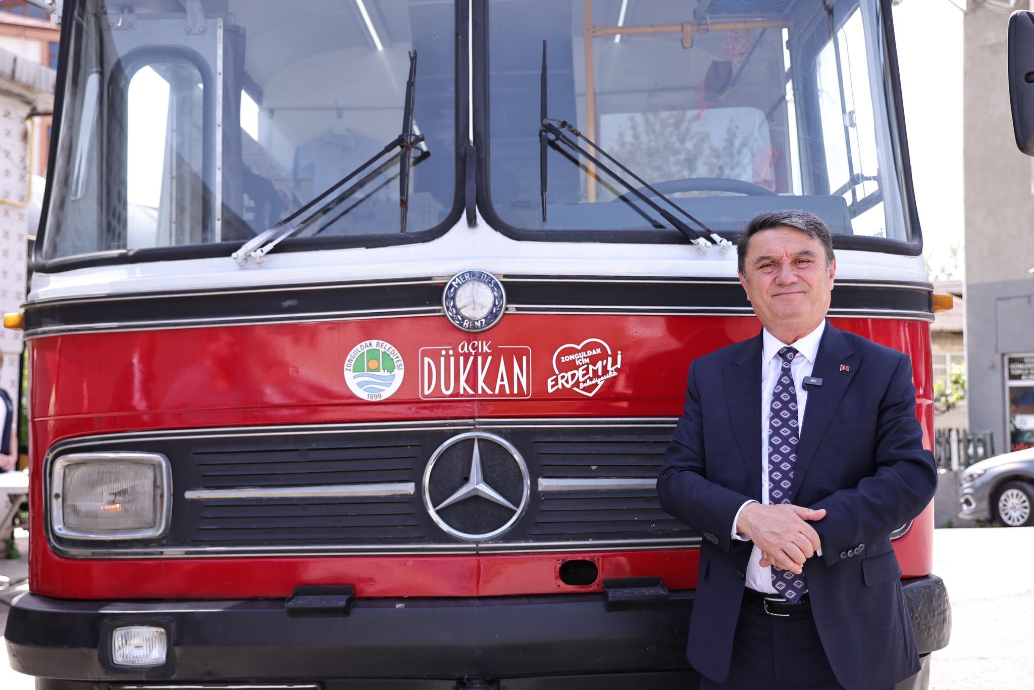 Açık Dükkan Otobüsü Tepebaşı'nda İlgiyle Karşılandı