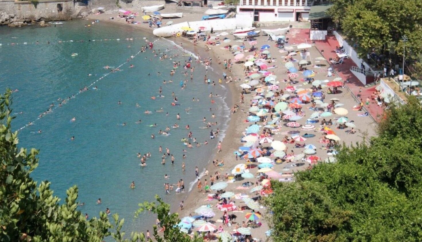 Kapuz ve Tersane Plajlarının Açılışı Ertelendi