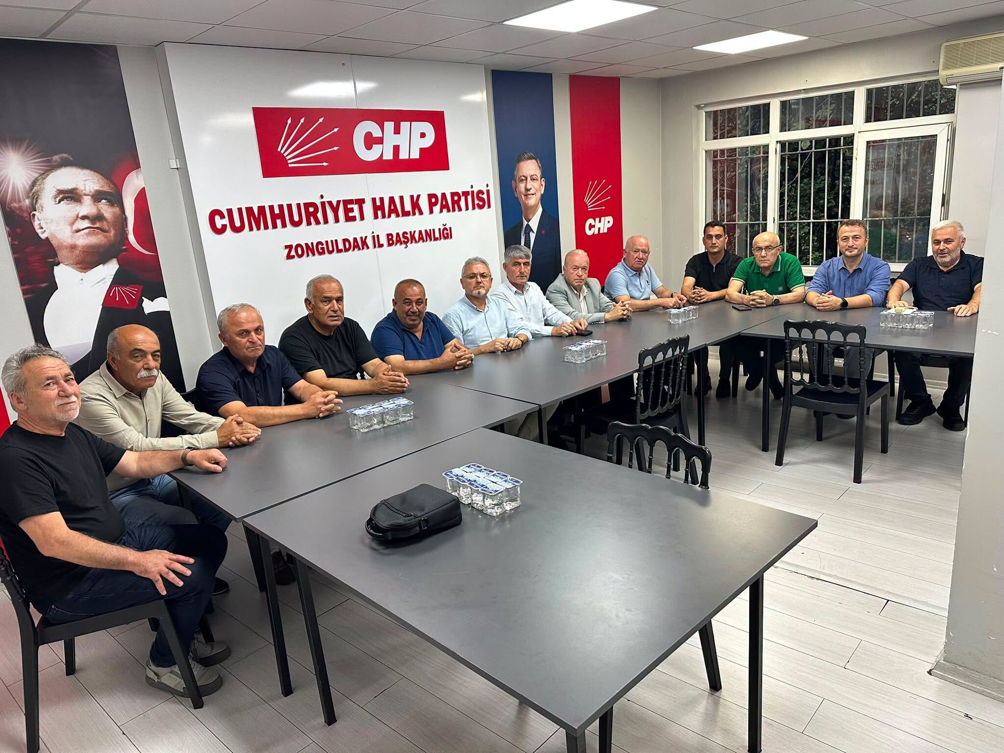 İl Genel Meclis Üyelerinin Tamamı CHP'den İstifa Etti